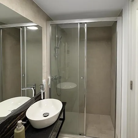 Hotel de apartamente Apartments 7-17 Arena Central Suites 4*