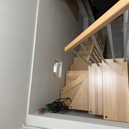 Ξενοδοχείο με διαμερίσματα Arena 7-17