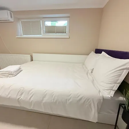 Arena 7-17 Apartahotel 4*