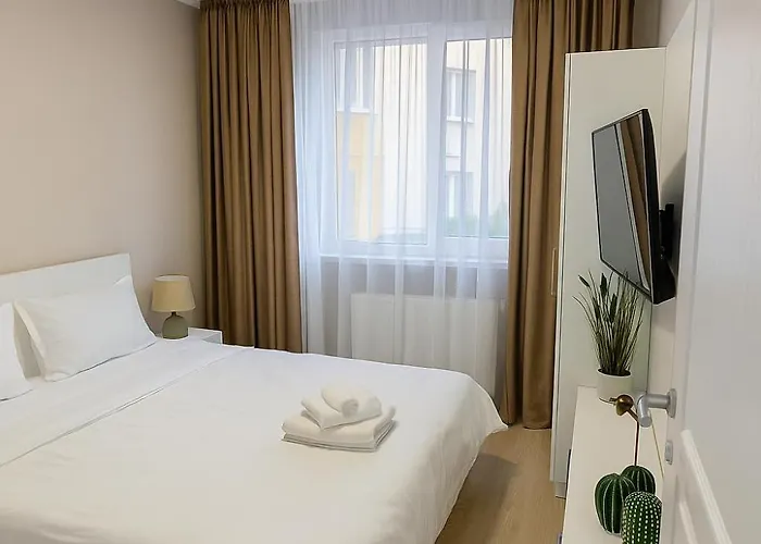 Arena 7-17 Apartahotel